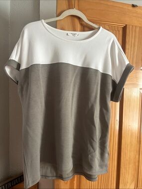 Cable & Gauge White and Green Colorblock Short Sleeve Top
